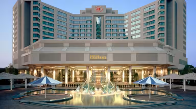 Hilton East Brunswick Hotel & Executive Meeting Center